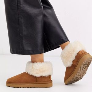 UGG CLASSIC MINI FLUFF